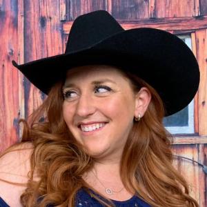 Julie Lépine - Line Dance Choreographer