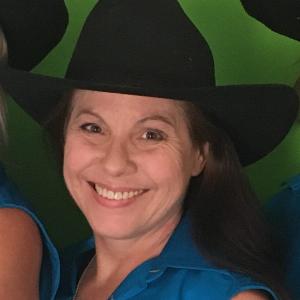 Gina Piercy - Line Dance Choreographer