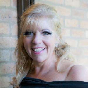 Lesley Klewinghaus - Line Dance Choreographer