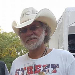 Hugo Cuello - Line Dance Choreographer