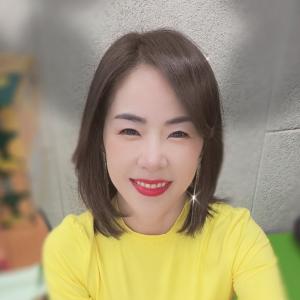Tiny Hwang - Line Dance Choreographer