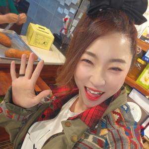 J min Lee - Line Dance Chorégraphe